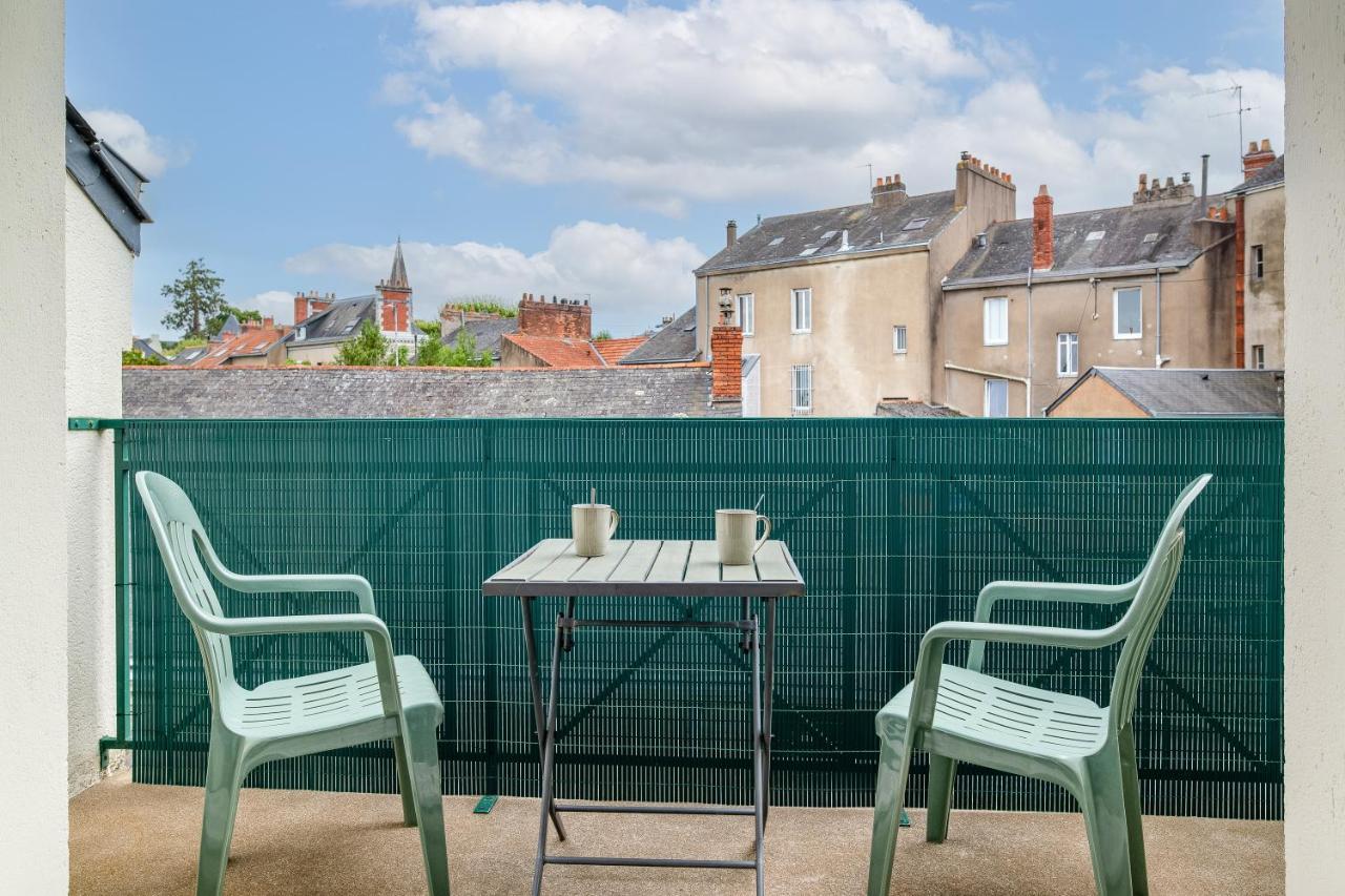 L'Ingenieux - Appt Pres De La Place Zola Nantes Luaran gambar